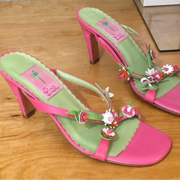 Shoes - Vintage Lilly Pulitzer size 7 women’s shoes. Leather made in Italy 3 1/4” heel.